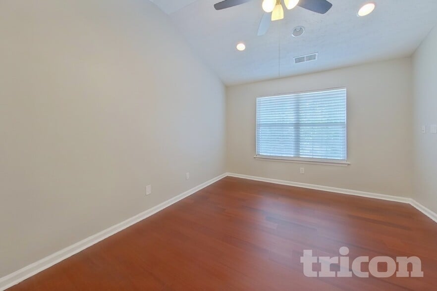 Building Photo - 2877 Golden Club Bend