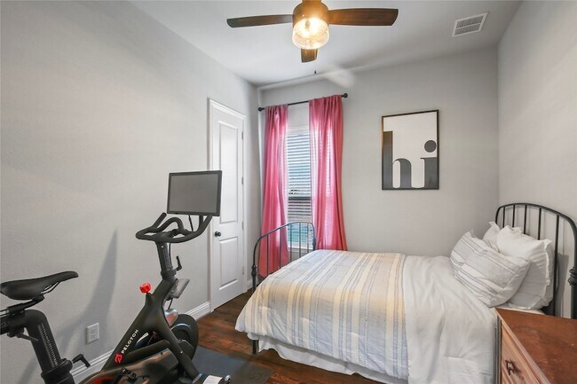 Building Photo - 3608 Meridian Ave