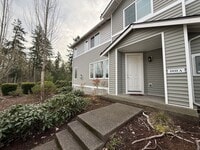 Building Photo - Three Bedroom Townhome in DuPont