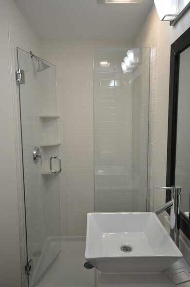 Building Photo - 652 Massachusetts Ave