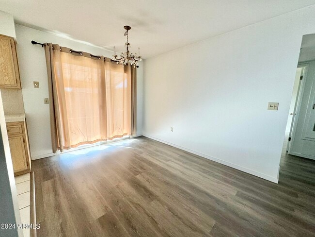 Building Photo - 10012 N 103rd Ave