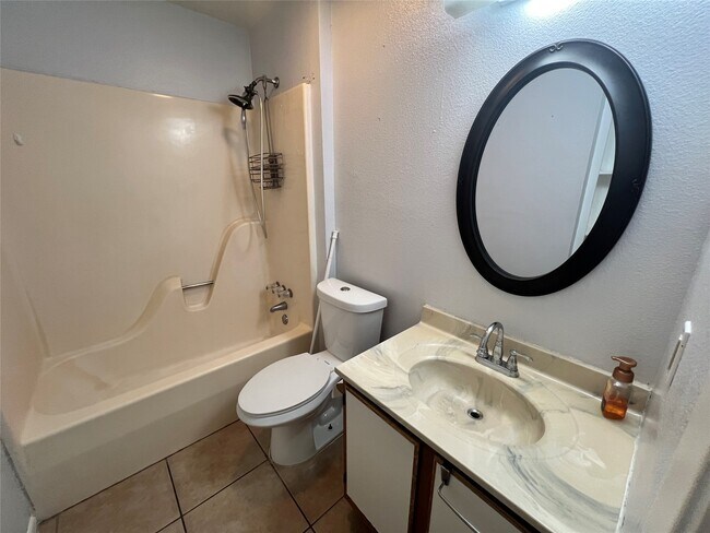 Building Photo - 11730 Alamo Dr