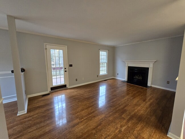 Building Photo - 10008 Ligon Mill Rd