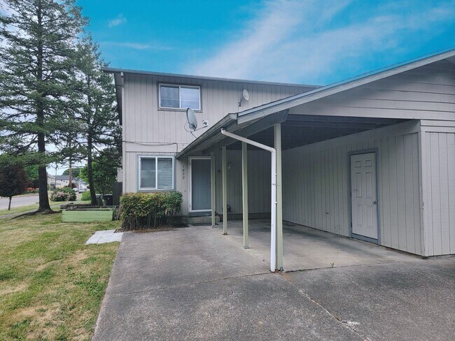 Building Photo - 186-02 Bending