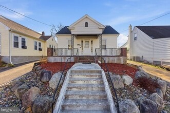 Building Photo - 140 Maddock Ave