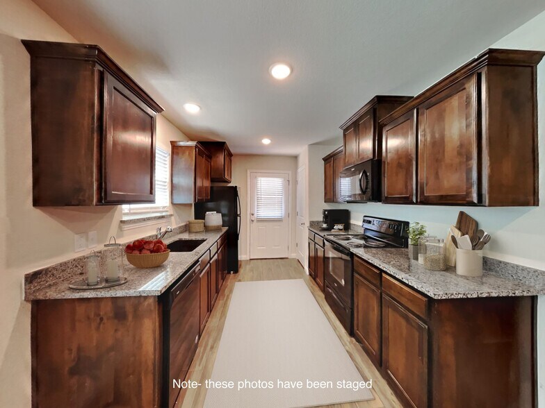 Building Photo - 706 Rolling Terrace Cir