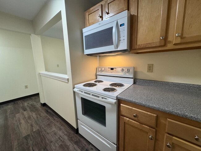 Building Photo - 101 Eastern Ave