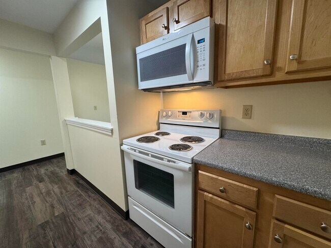 Building Photo - 99 Eastern Ave