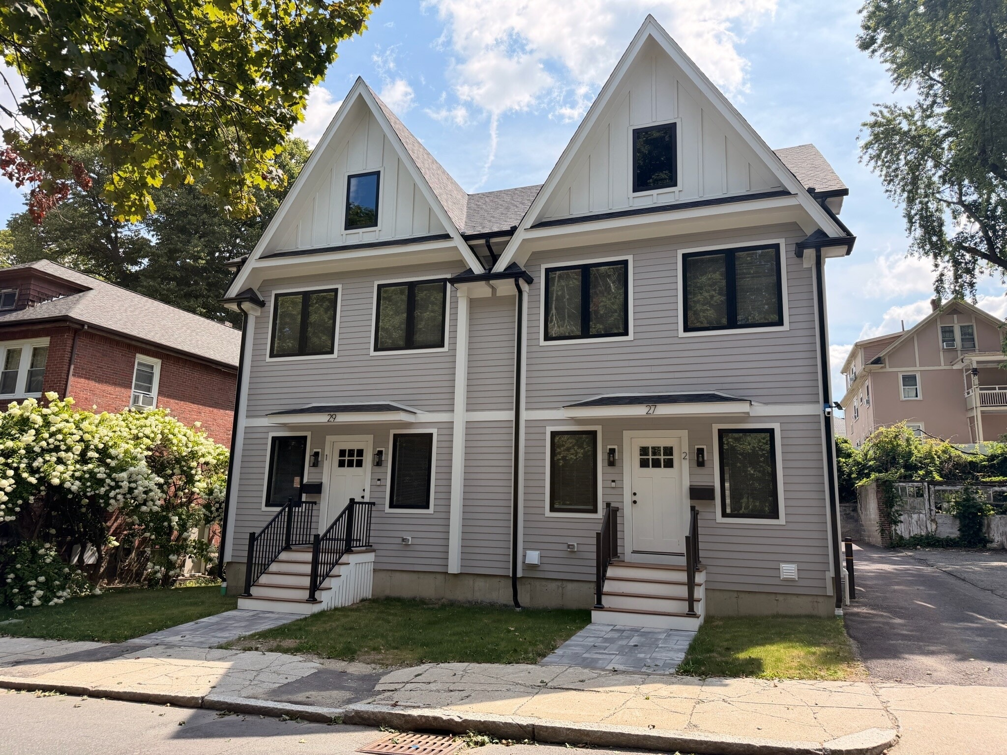 Building Photo - 27 Greycliff Rd