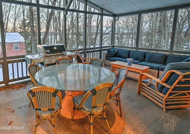 Building Photo - 413 Sunset Forest Dr