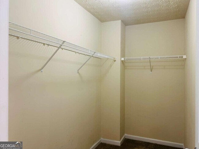 Building Photo - 5 Stony Oak Dr