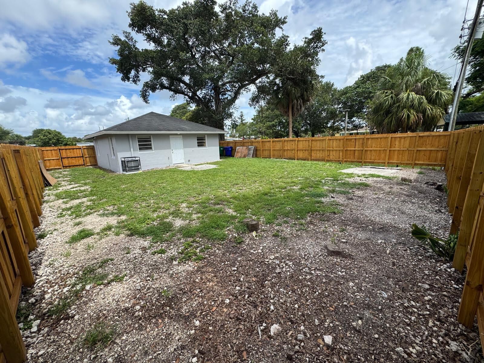 Building Photo - 300 NW 28th Way