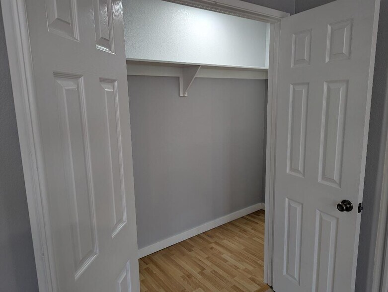 Large extra walk in storage off living room - 327 E Palomar St