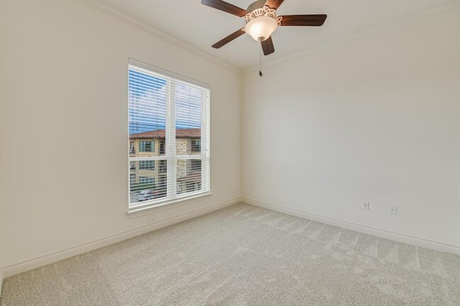 Building Photo - 102 Bella Toscana Ave