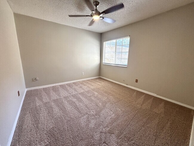 Building Photo - 2908 Quincy Ct