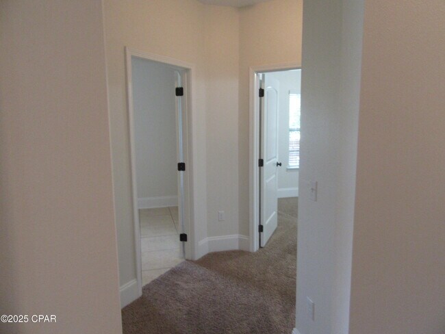 Building Photo - 114 Lake Merial Shores Dr