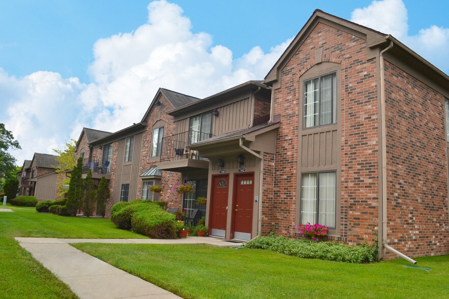 Pilgrim Village Canton, MI 7655 Balmoral Dr Canton MI 48187