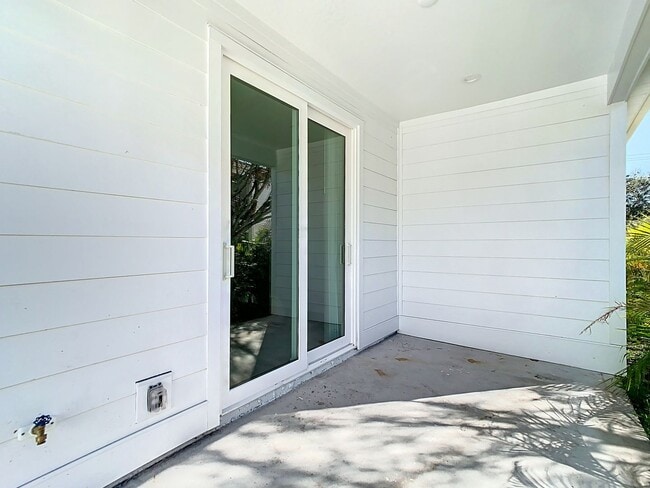 Building Photo - Malena Park - Brand New Townhouse Availabl...