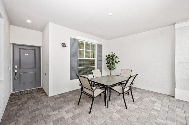 Building Photo - 12470 Wellen Golf St