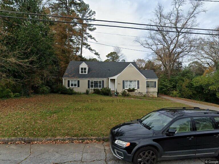 Building Photo - 211 Garden Ln