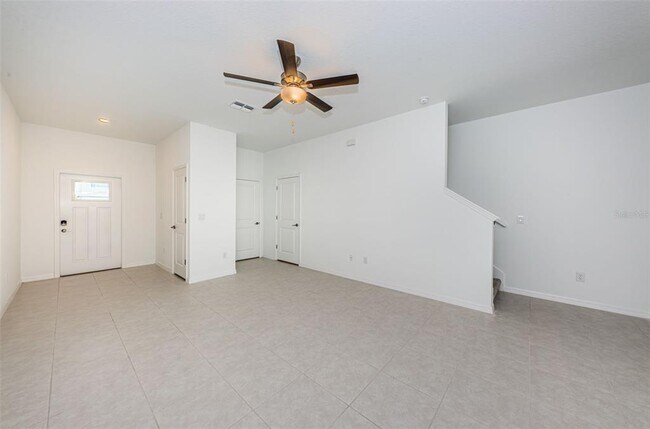 Building Photo - 8327 Crescent Oaks Dr