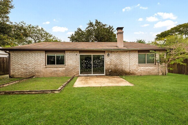Building Photo - 22723 Braken Carter Ln