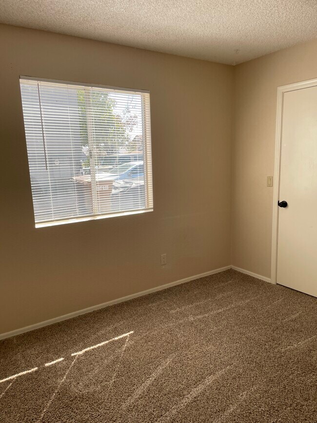 2nd bedroom - 7632 W Pershing Ave