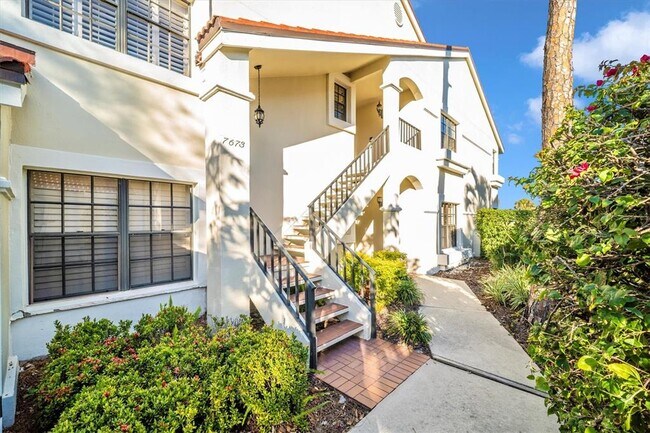 Building Photo - 7669 Fairway Woods Dr