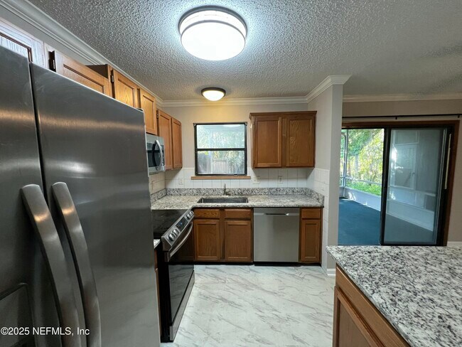 Building Photo - 4022 Laurelwood Dr