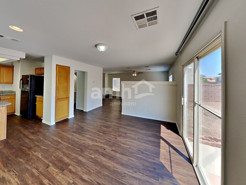 Building Photo - 7534 Tuckaway Harbor St