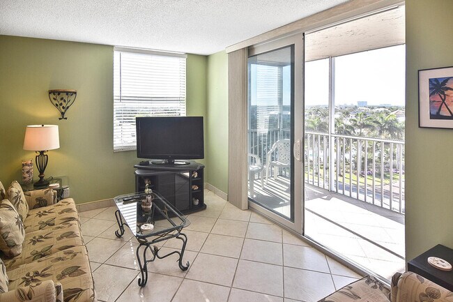 Primary Photo - 5500 Bonita Beach Rd SW