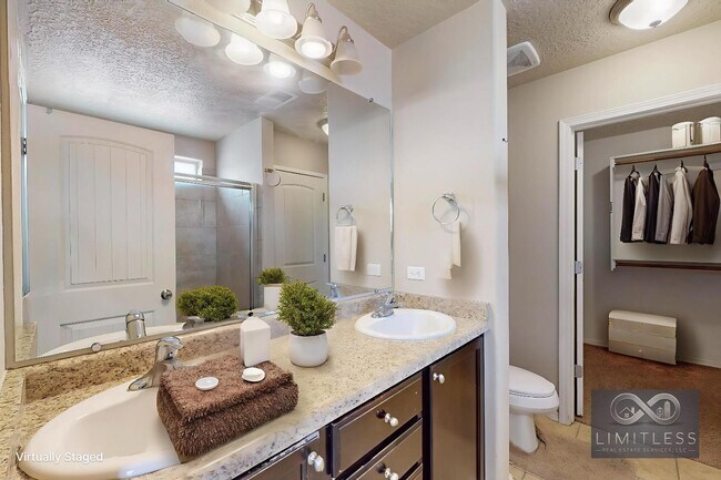 Building Photo - 221 Landing Trail