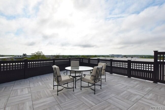 Building Photo - 35 Broadway