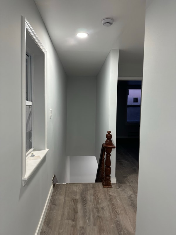 Building Photo - 533 W State St