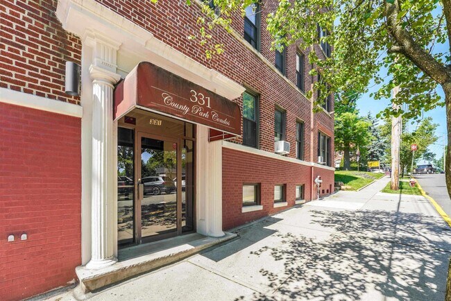 Building Photo - 331 79th St