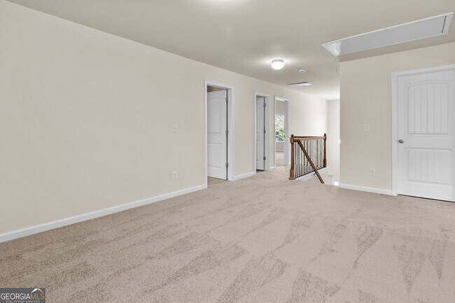 Building Photo - 3379 Gardenside Walk SW