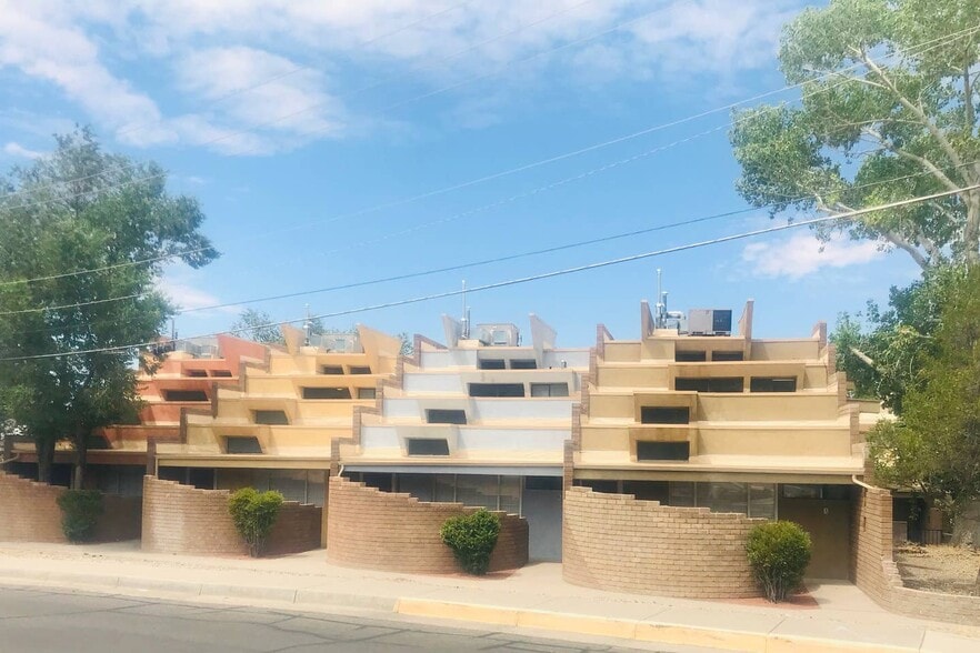 Building Photo - 13016 Constitution Ave NE