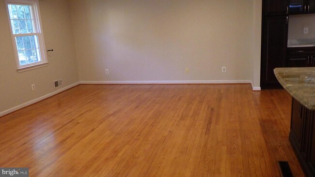 Building Photo - 8615 Regor Ln