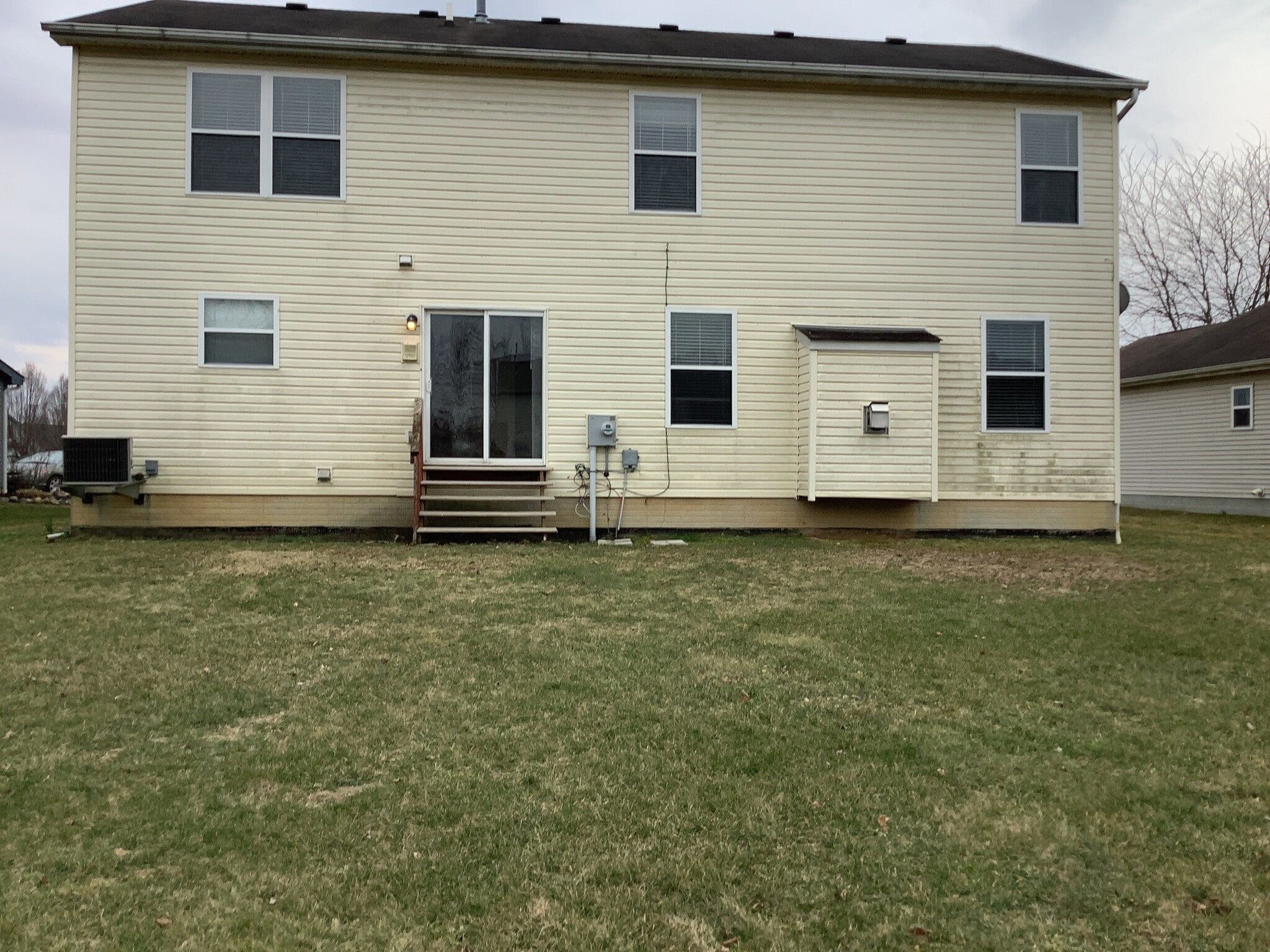 Building Photo - 452 Crestmoore Dr