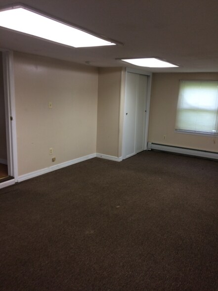 Building Photo - 6758 Benton Rd