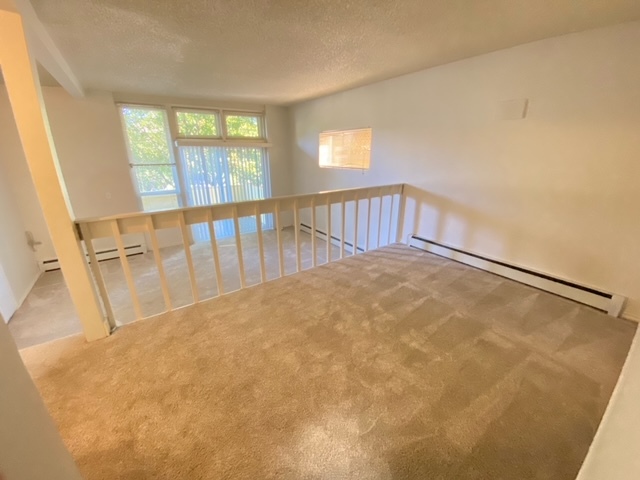 Large dining area - 714 1st St S