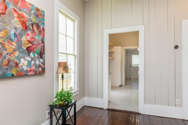 Building Photo - 2011 Decatur St