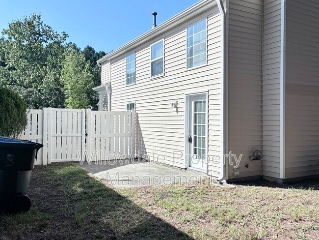 Building Photo - 4249 Beacon Heights Dr
