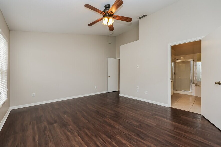 Building Photo - 29613 Morningmist Dr