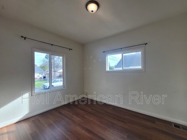 Building Photo - 3102 40th St