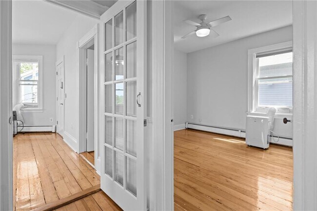 Building Photo - 39 Evergreen St