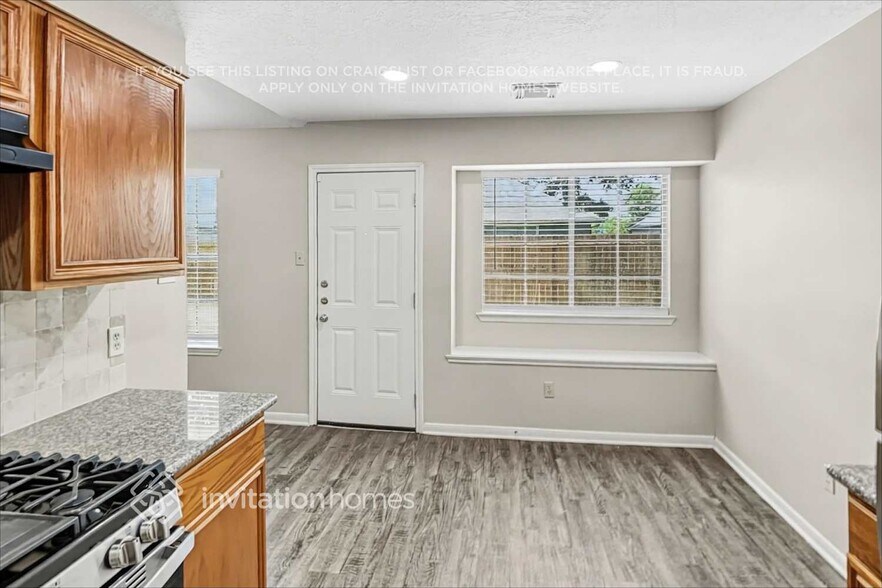Building Photo - 4330 Spoonbill Dr