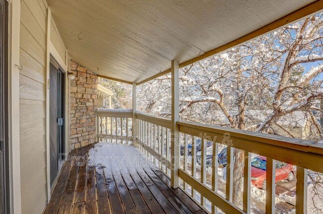 Building Photo - 8225 Fairmount Dr
