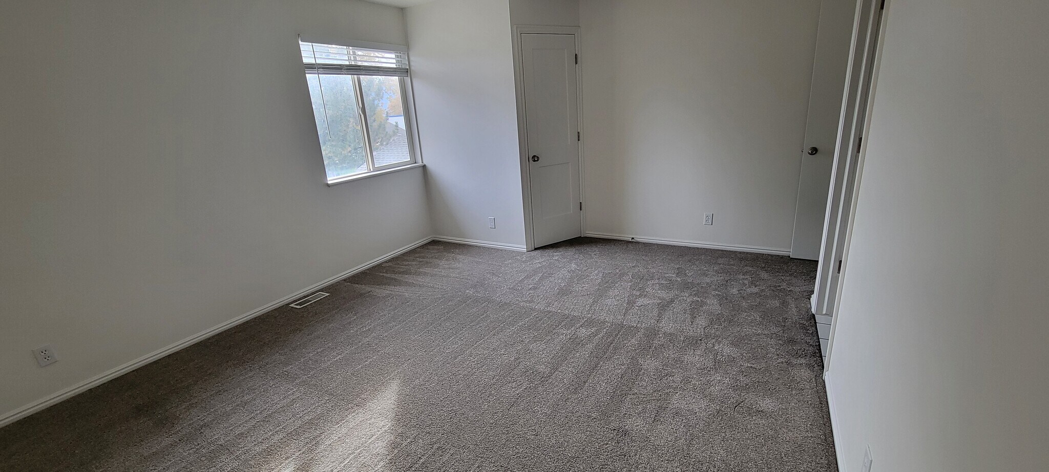 Building Photo - 545 W 600 N