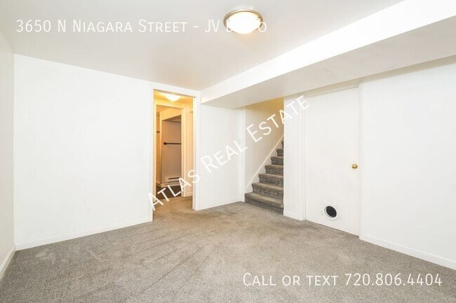Building Photo - Desirable 4 bed /2 bath home in the middle...